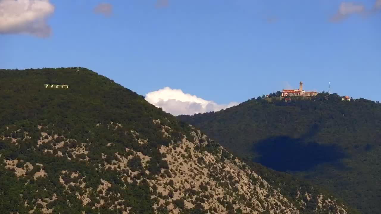 Nova Gorica e Gorizia: Panorama Mozzafiato dal Convento Francescano di Castagnevizza