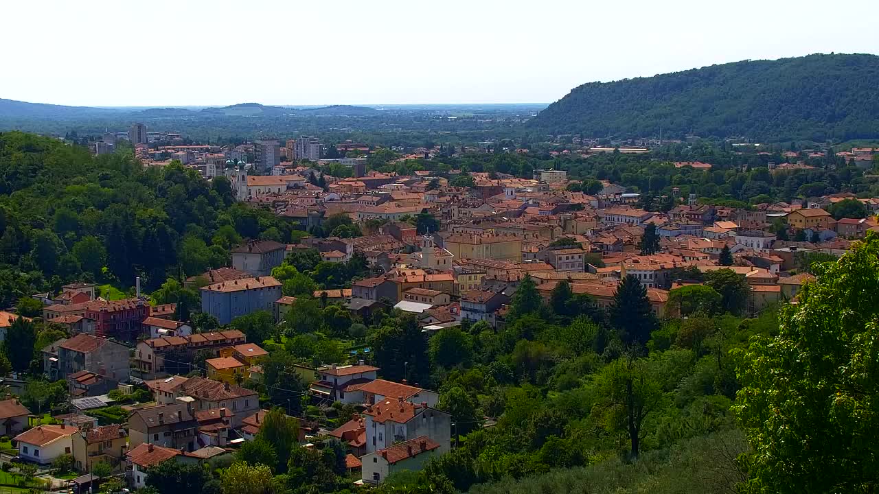 Nova Gorica e Gorizia: Panorama Mozzafiato dal Convento Francescano di Castagnevizza