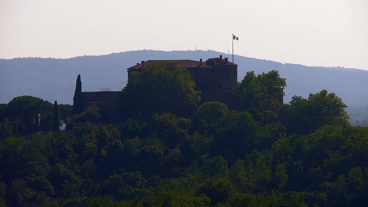 Nova Gorica e Gorizia: Panorama Mozzafiato dal Convento Francescano di Castagnevizza