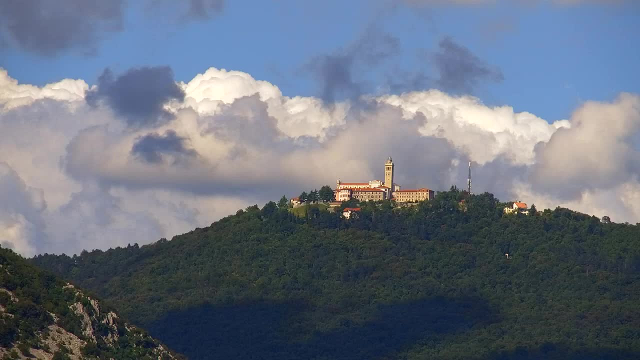 Nova Gorica y Gorizia: Impresionantes Vistas desde el Monasterio Franciscano de Kostanjevica