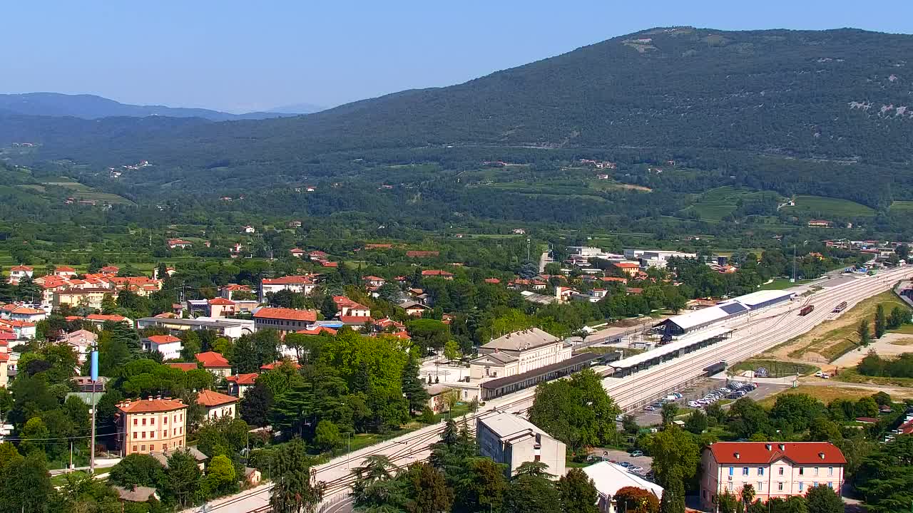 Nova Gorica e Gorizia: Panorama Mozzafiato dal Convento Francescano di Castagnevizza