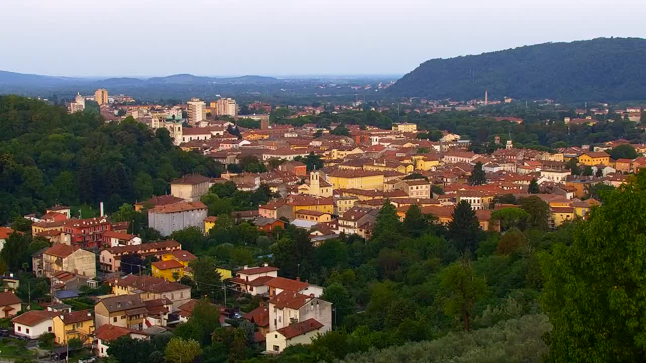 Nova Gorica i Gorica: Prekrasan Pogled iz Franjevačkog Samostana Kostanjevica