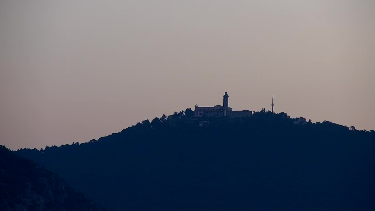 Nova Gorica y Gorizia: Impresionantes Vistas desde el Monasterio Franciscano de Kostanjevica