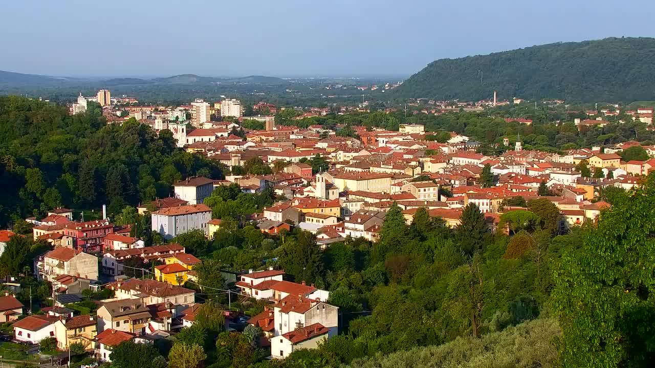 Nova Gorica y Gorizia: Impresionantes Vistas desde el Monasterio Franciscano de Kostanjevica