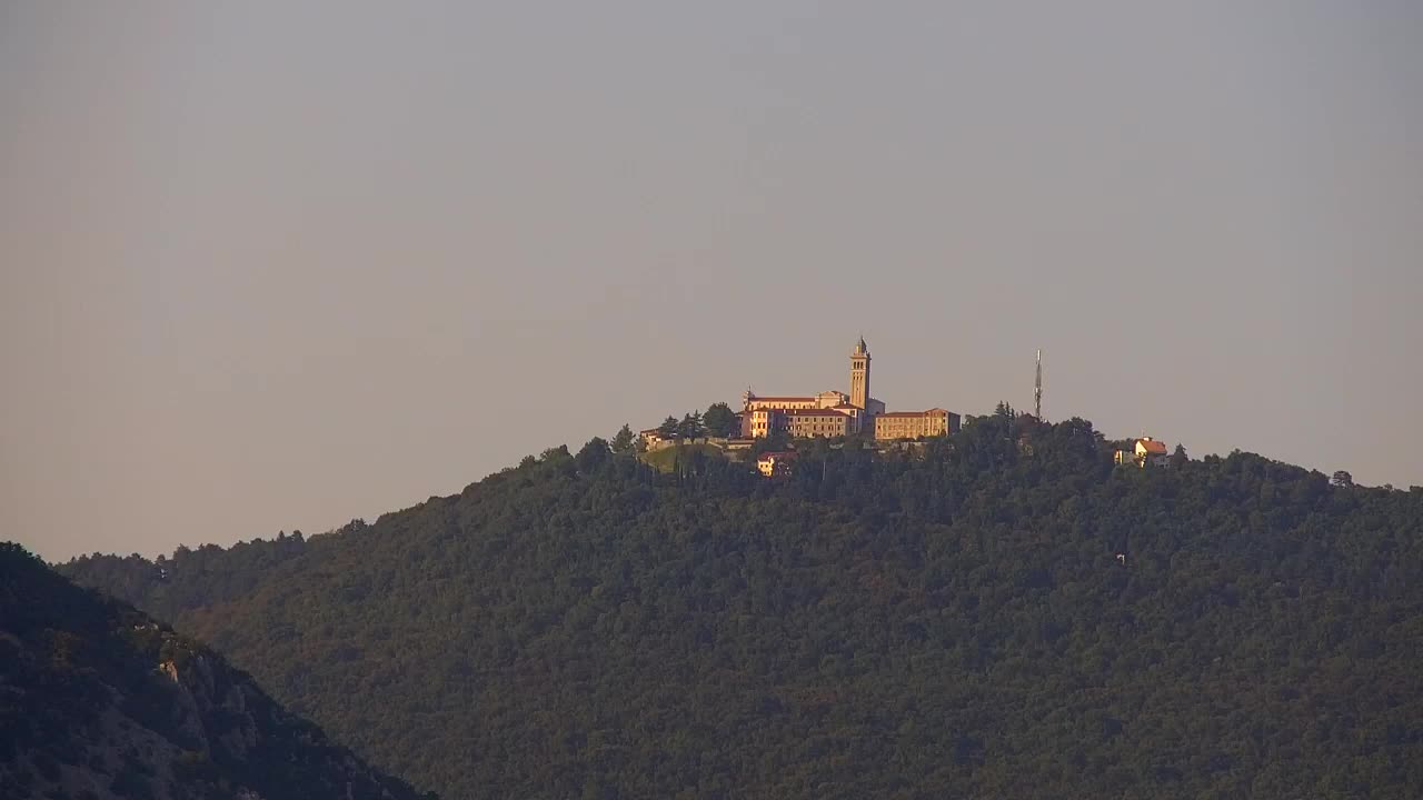 Nova Gorica y Gorizia: Impresionantes Vistas desde el Monasterio Franciscano de Kostanjevica