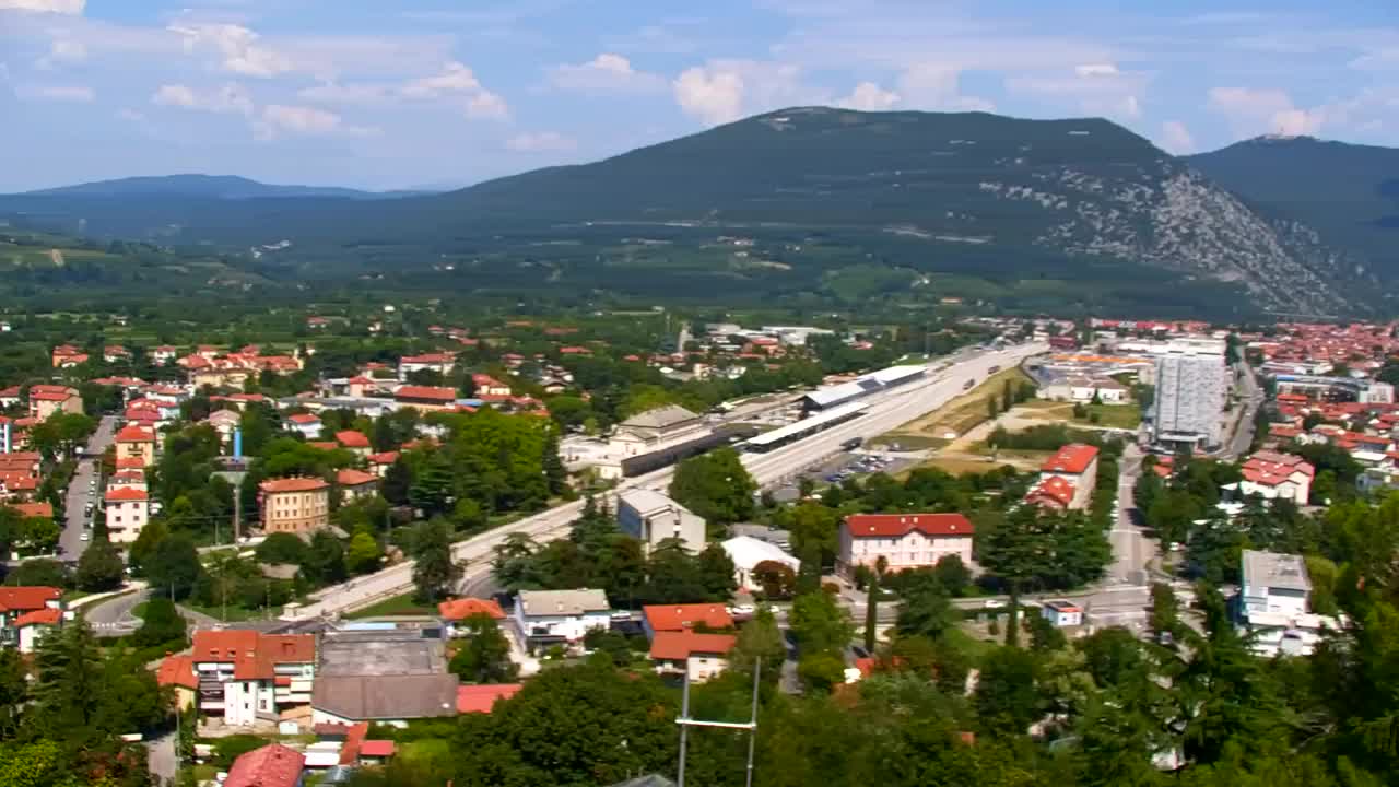 Nova Gorica e Gorizia: Panorama Mozzafiato dal Convento Francescano di Castagnevizza
