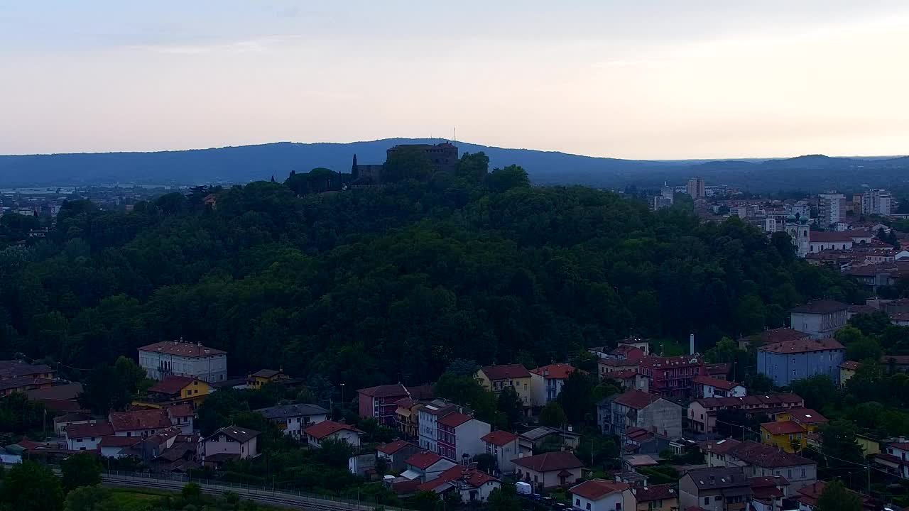 Nova Gorica e Gorizia: Panorama Mozzafiato dal Convento Francescano di Castagnevizza