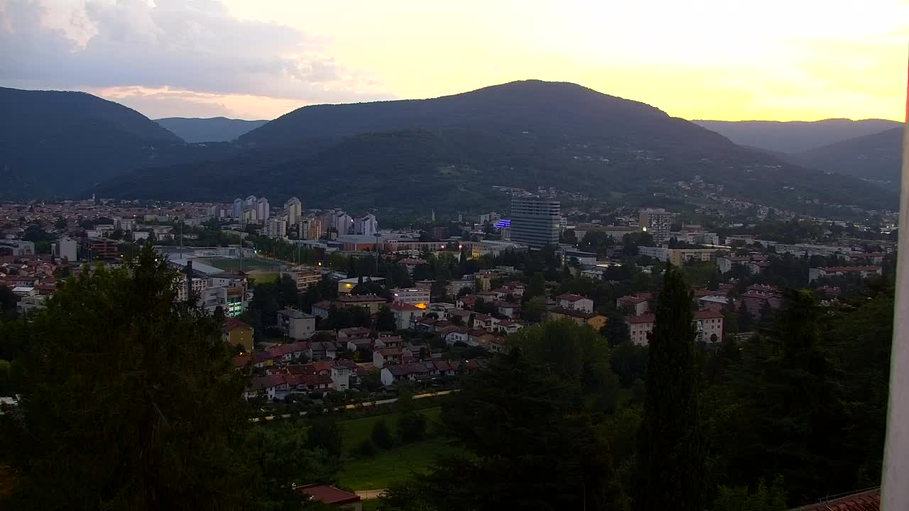 Nova Gorica e Gorizia: Panorama Mozzafiato dal Convento Francescano di Castagnevizza