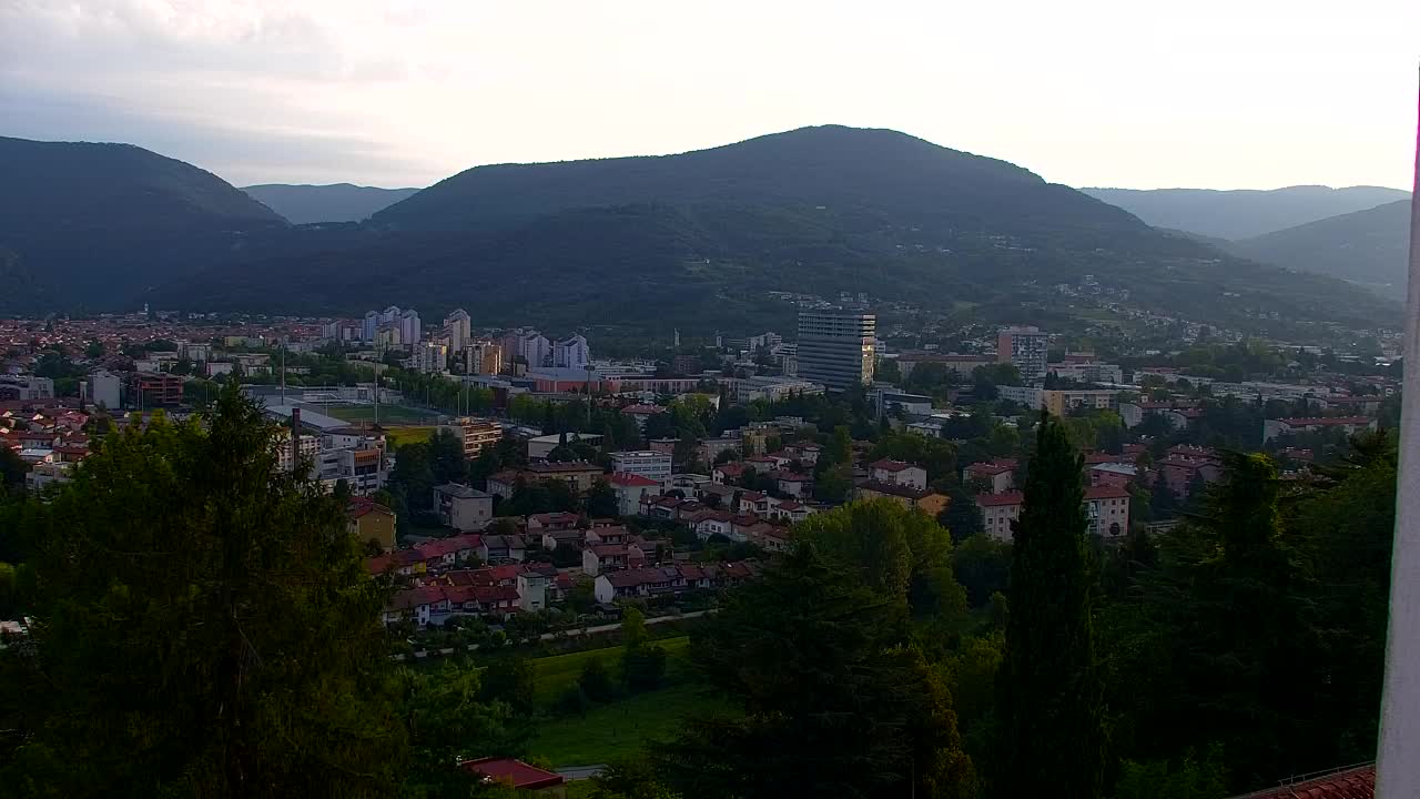 Nova Gorica e Gorizia: Panorama Mozzafiato dal Convento Francescano di Castagnevizza