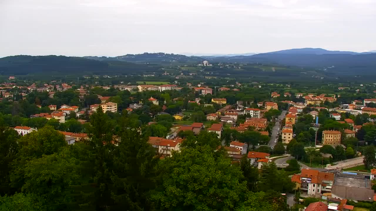 Nova Gorica y Gorizia: Impresionantes Vistas desde el Monasterio Franciscano de Kostanjevica