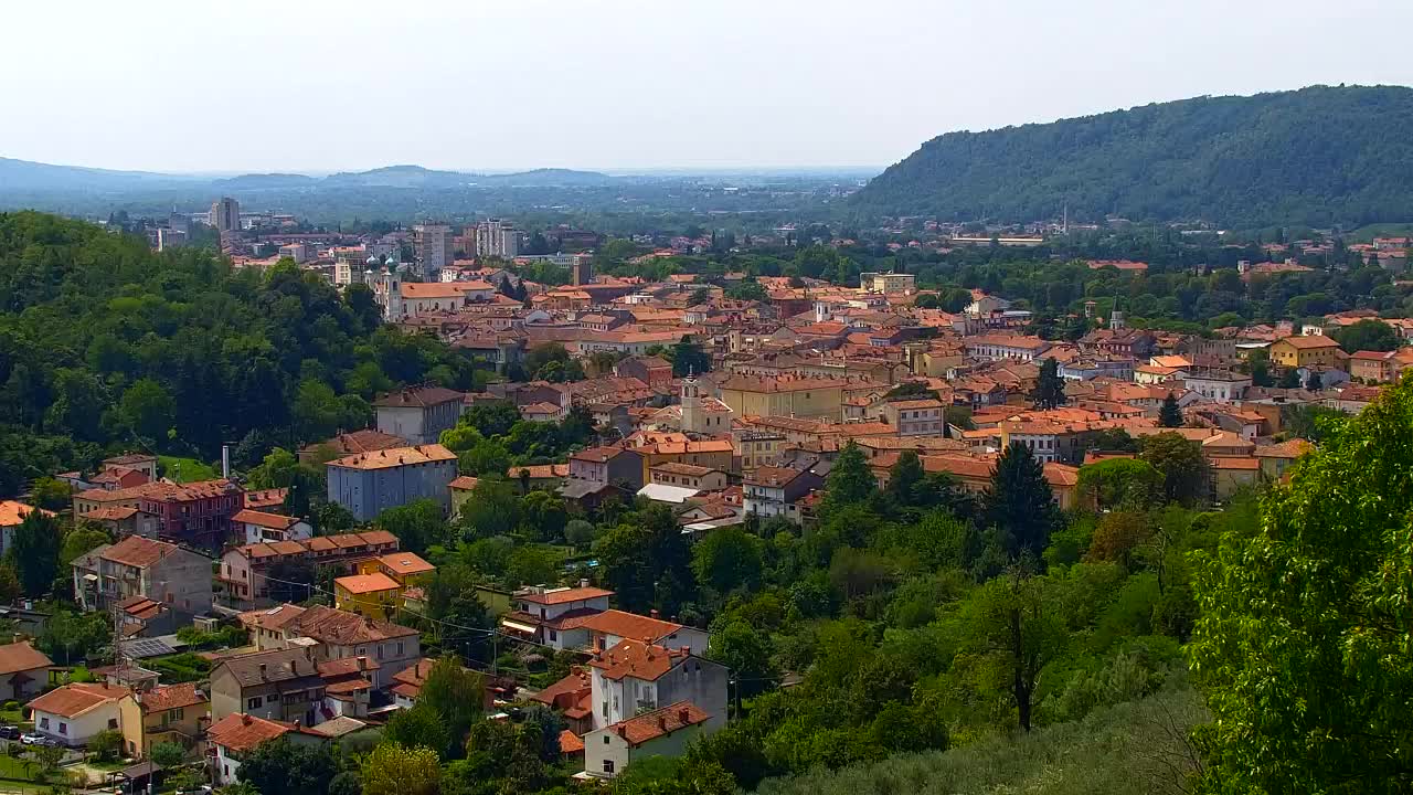 Nova Gorica e Gorizia: Panorama Mozzafiato dal Convento Francescano di Castagnevizza