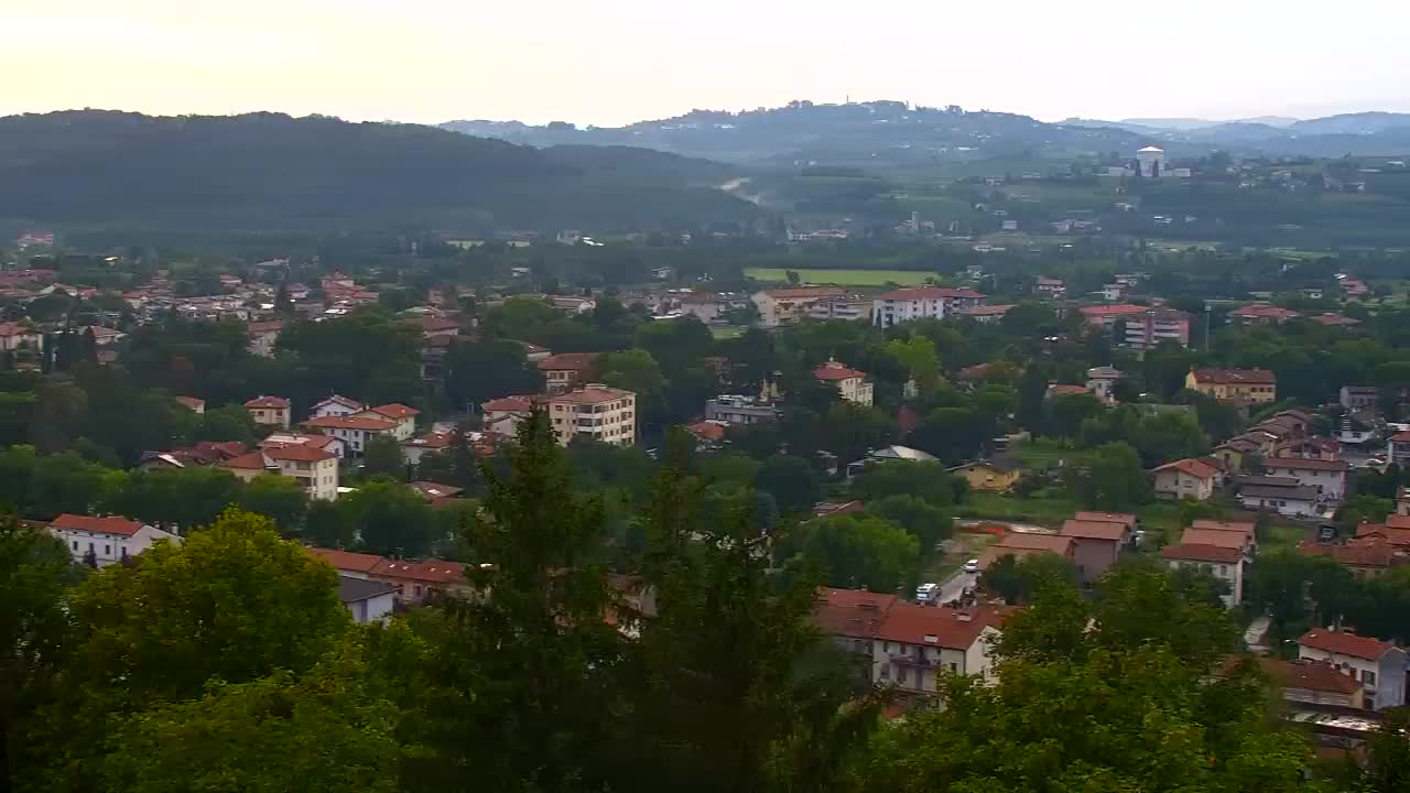 Nova Gorica e Gorizia: Panorama Mozzafiato dal Convento Francescano di Castagnevizza