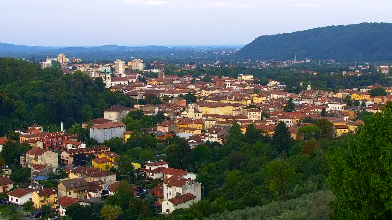 Nova Gorica i Gorica: Prekrasan Pogled iz Franjevačkog Samostana Kostanjevica