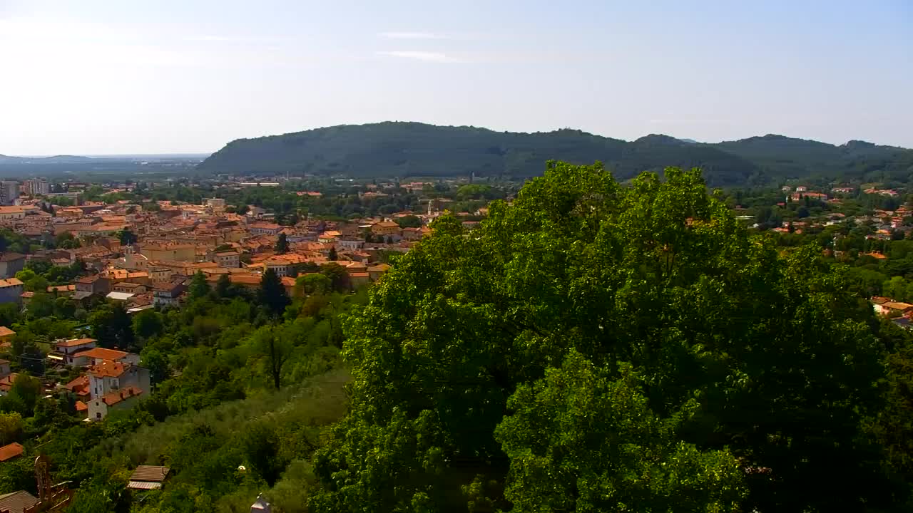 Nova Gorica e Gorizia: Panorama Mozzafiato dal Convento Francescano di Castagnevizza