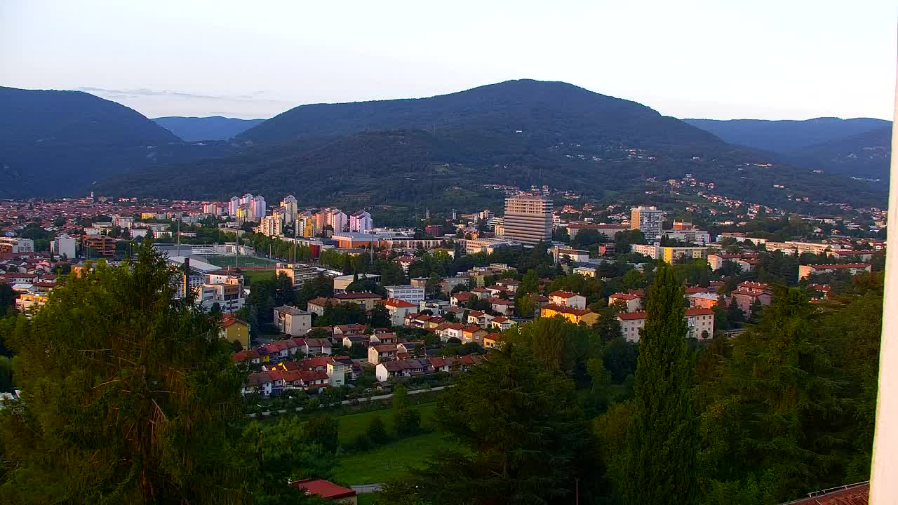 Nova Gorica y Gorizia: Impresionantes Vistas desde el Monasterio Franciscano de Kostanjevica