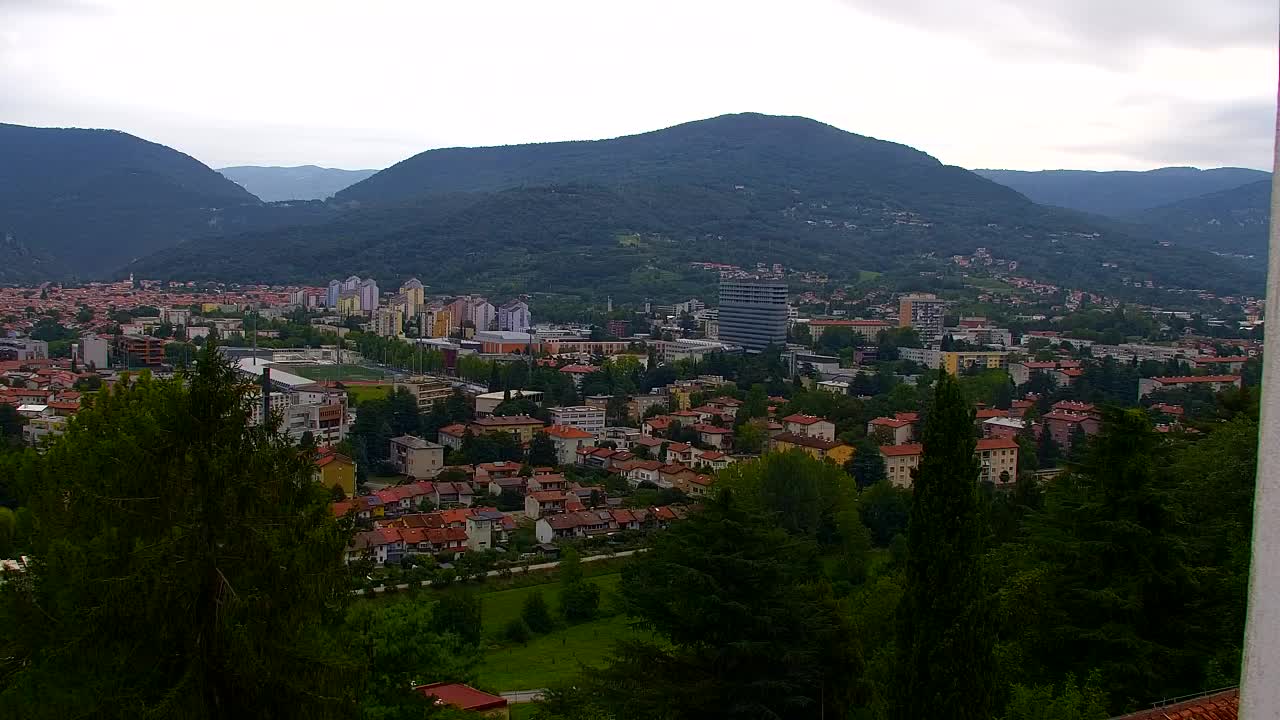 Nova Gorica e Gorizia: Panorama Mozzafiato dal Convento Francescano di Castagnevizza