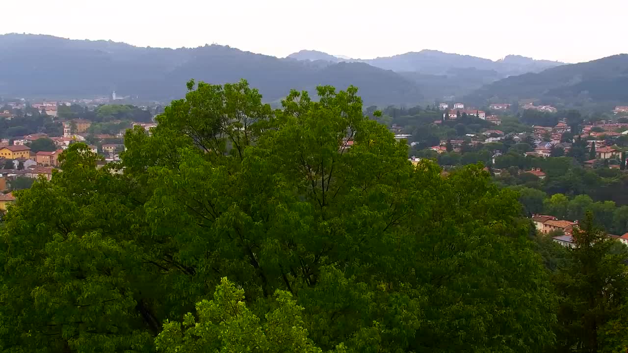 Nova Gorica e Gorizia: Panorama Mozzafiato dal Convento Francescano di Castagnevizza