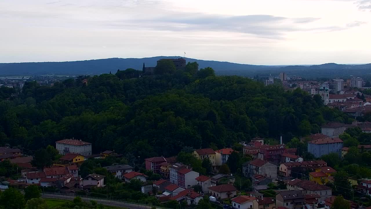 Nova Gorica e Gorizia: Panorama Mozzafiato dal Convento Francescano di Castagnevizza
