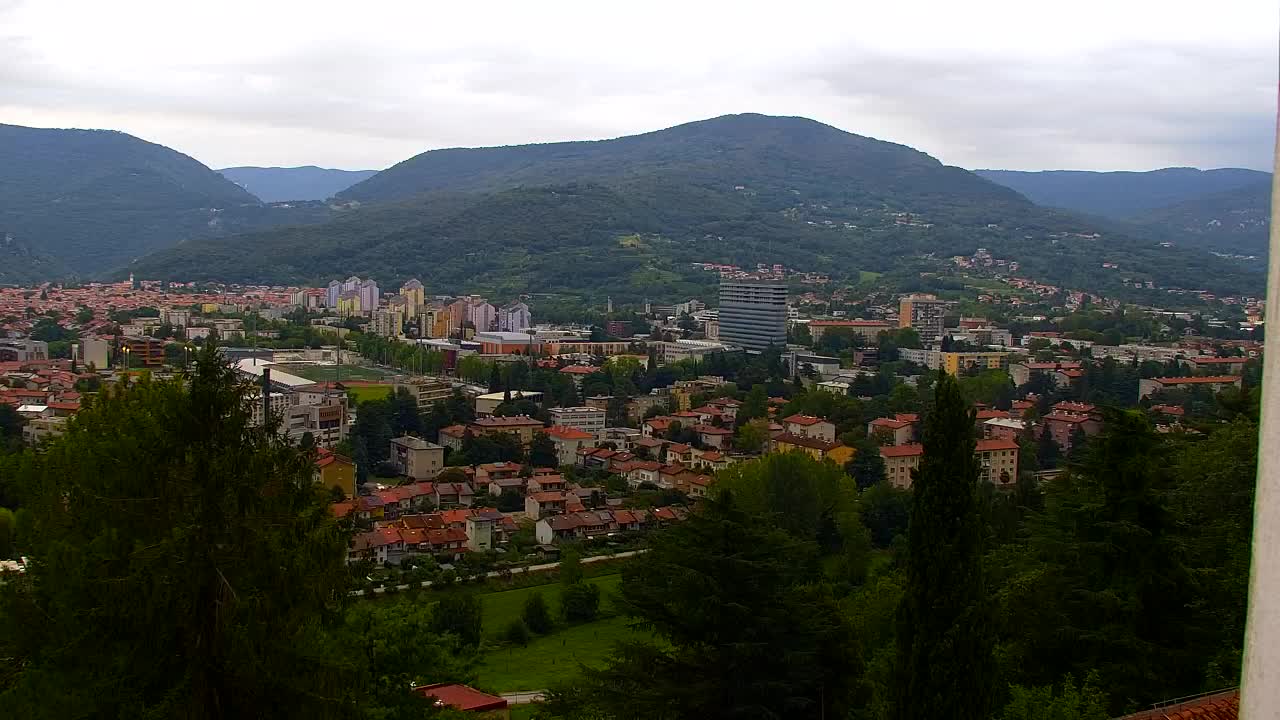 Nova Gorica i Gorica: Prekrasan Pogled iz Franjevačkog Samostana Kostanjevica