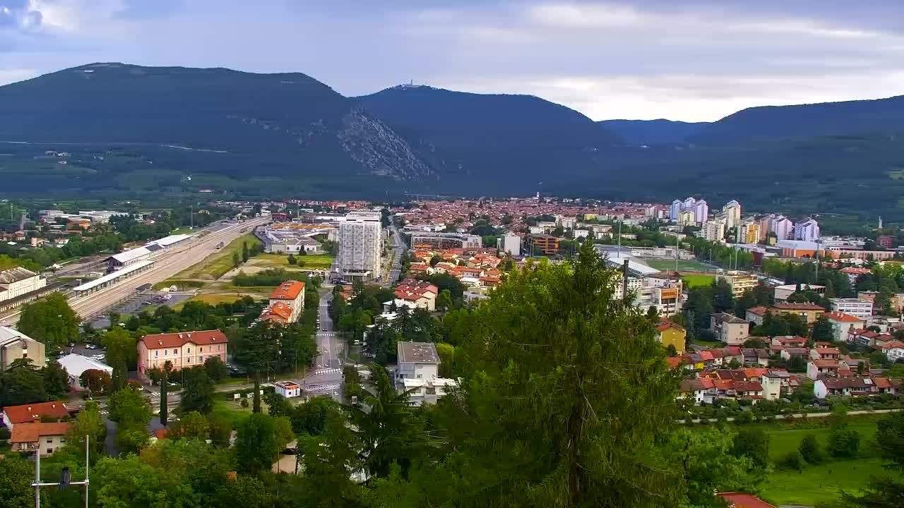 Nova Gorica y Gorizia: Impresionantes Vistas desde el Monasterio Franciscano de Kostanjevica