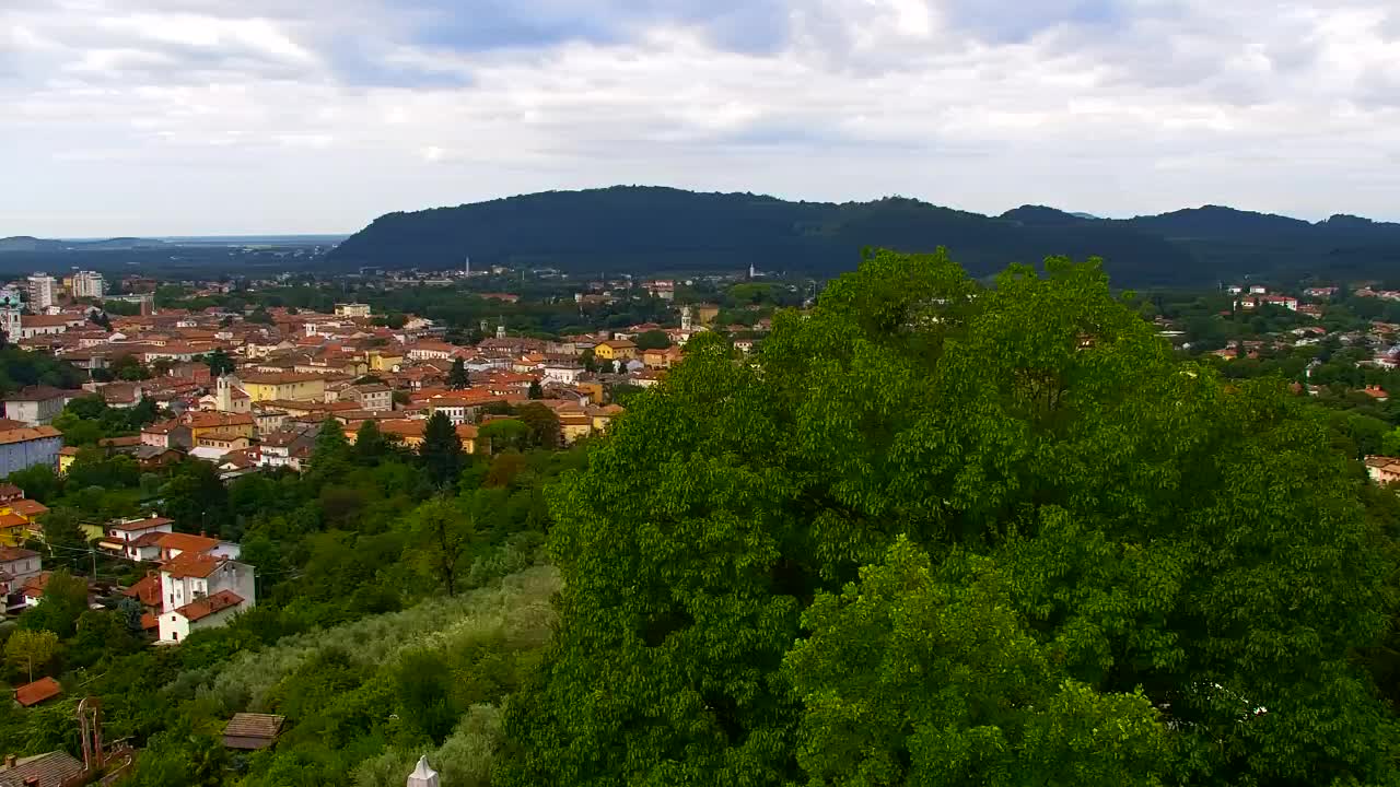 Nova Gorica y Gorizia: Impresionantes Vistas desde el Monasterio Franciscano de Kostanjevica
