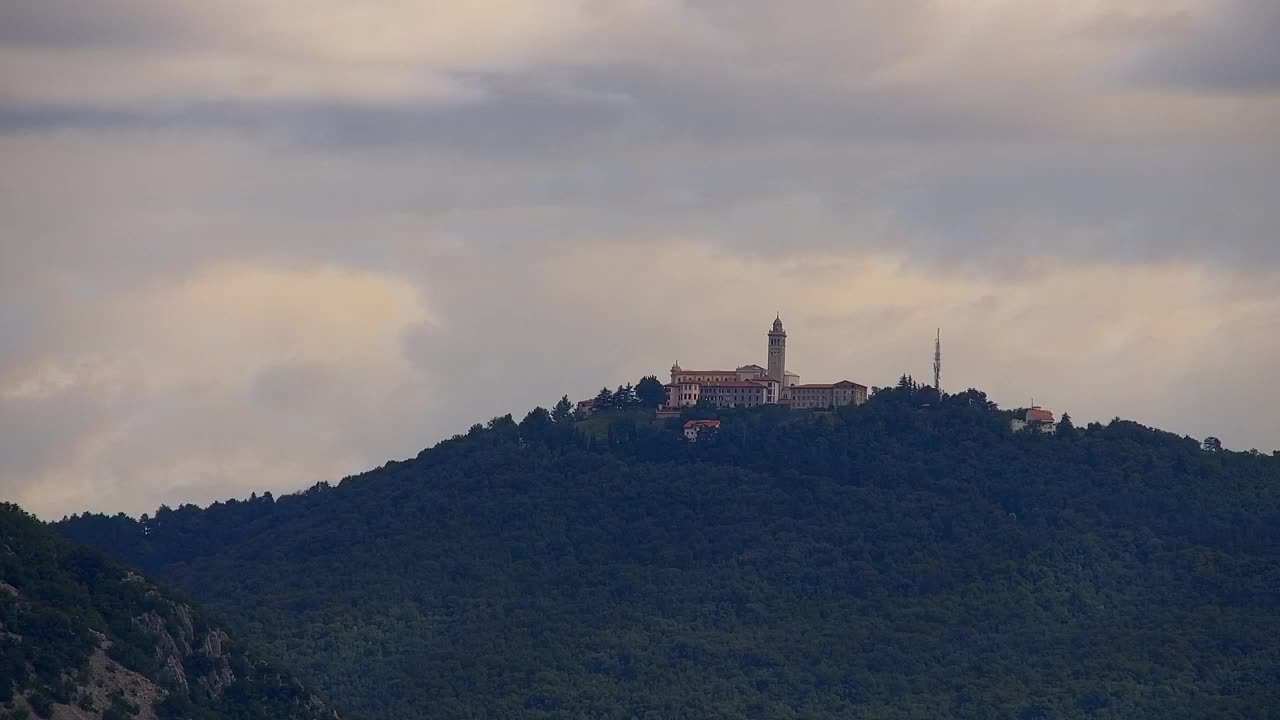 Nova Gorica und Görz: Atemberaubende Aussicht vom Franziskanerkloster Kostanjevica