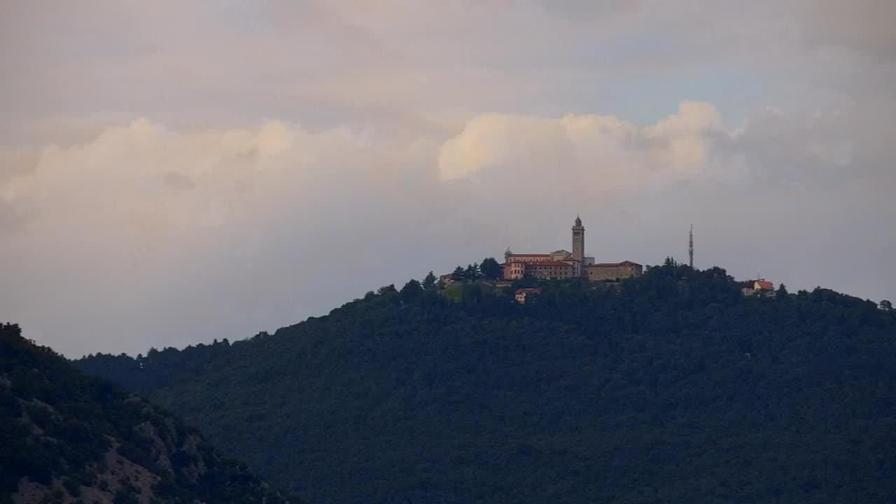 Nova Gorica y Gorizia: Impresionantes Vistas desde el Monasterio Franciscano de Kostanjevica