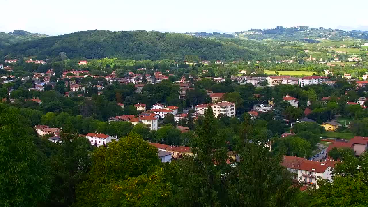 Nova Gorica e Gorizia: Panorama Mozzafiato dal Convento Francescano di Castagnevizza