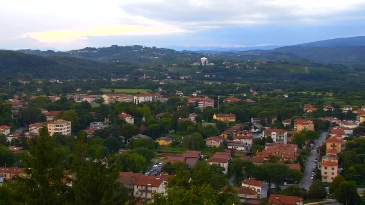 Nova Gorica und Görz: Atemberaubende Aussicht vom Franziskanerkloster Kostanjevica