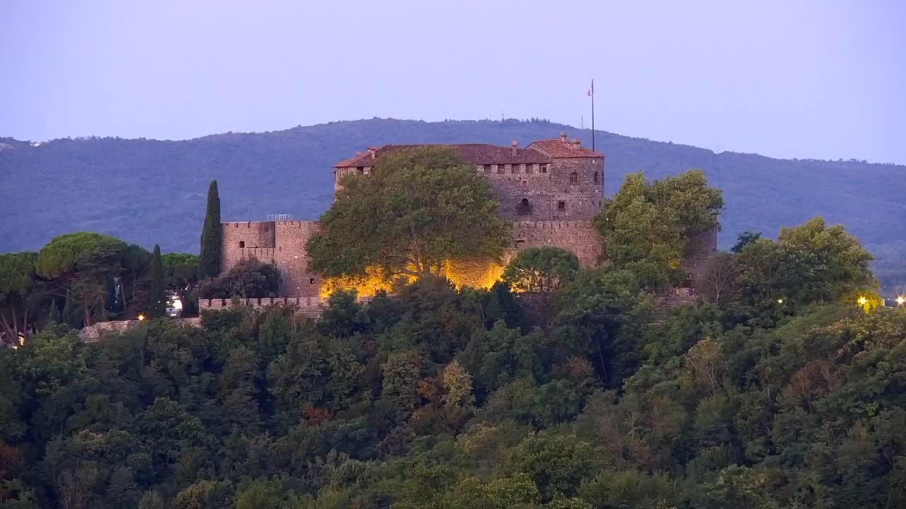 Nova Gorica y Gorizia: Impresionantes Vistas desde el Monasterio Franciscano de Kostanjevica
