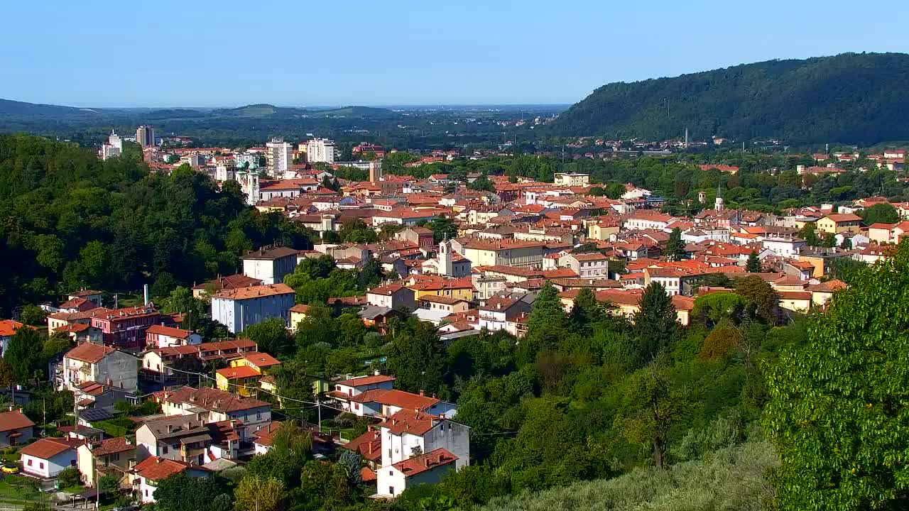 Nova Gorica i Gorica: Prekrasan Pogled iz Franjevačkog Samostana Kostanjevica