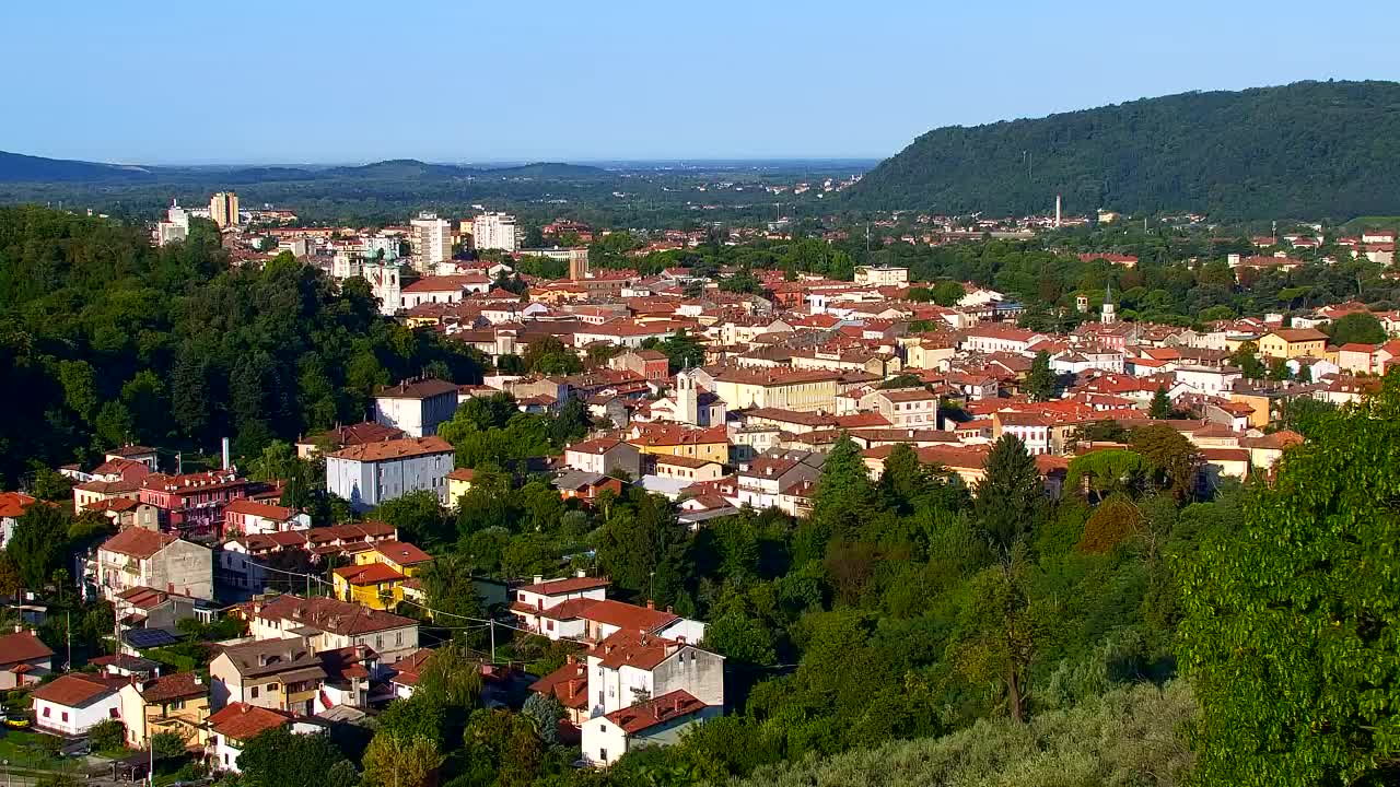 Nova Gorica i Gorica: Prekrasan Pogled iz Franjevačkog Samostana Kostanjevica