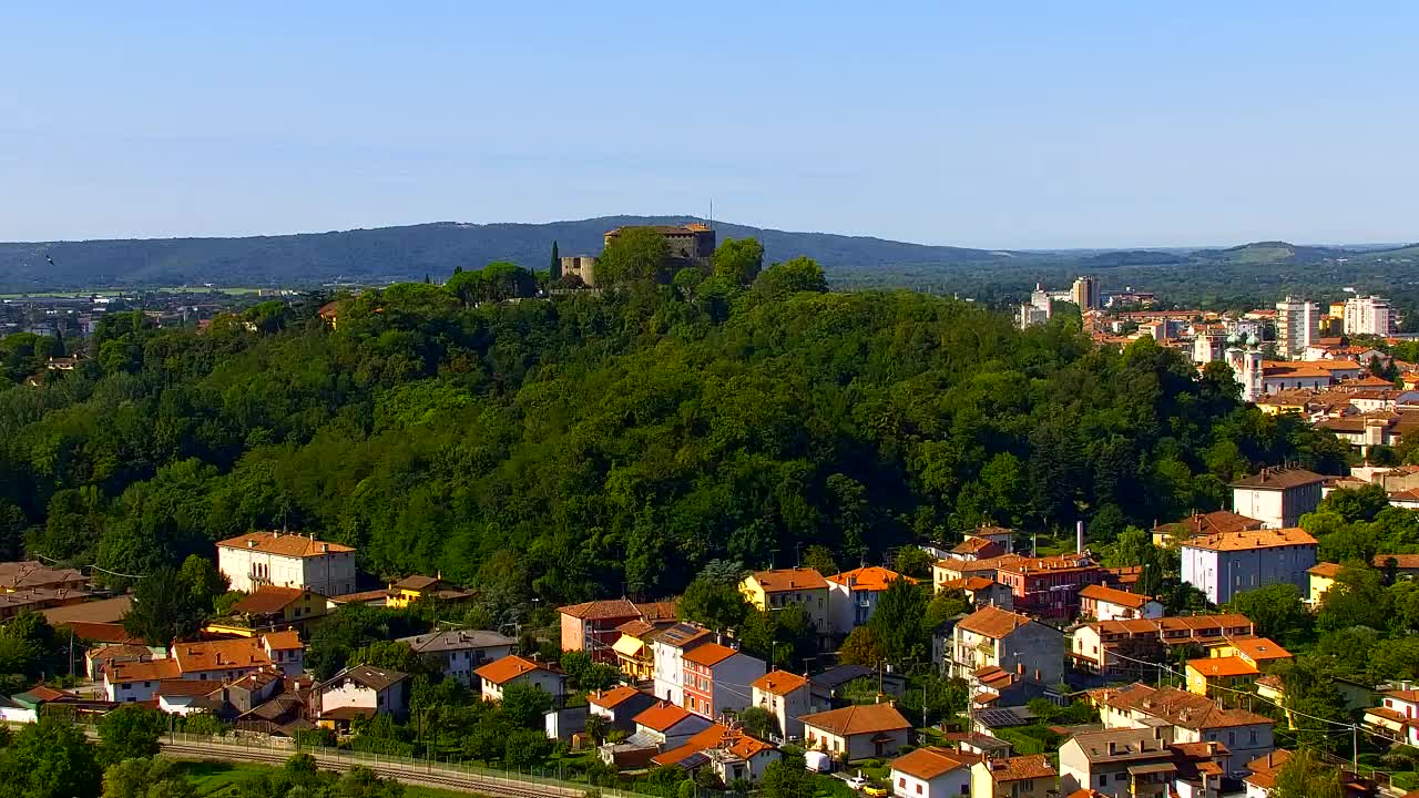 Nova Gorica e Gorizia: Panorama Mozzafiato dal Convento Francescano di Castagnevizza