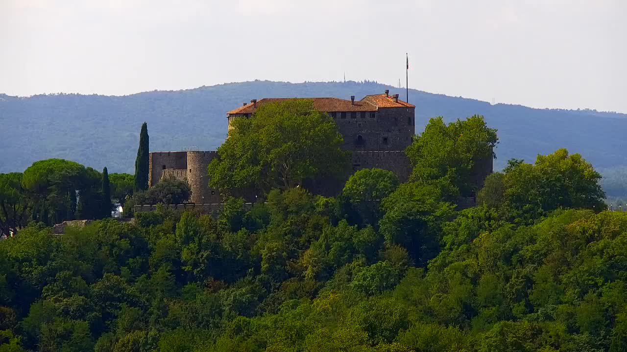 Nova Gorica y Gorizia: Impresionantes Vistas desde el Monasterio Franciscano de Kostanjevica
