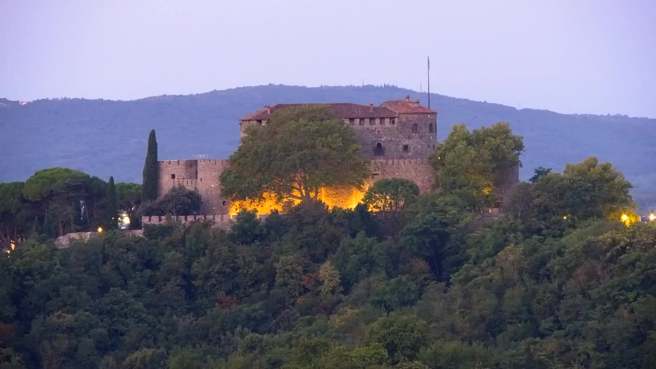 Nova Gorica und Görz: Atemberaubende Aussicht vom Franziskanerkloster Kostanjevica