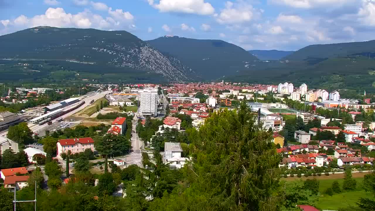 Nova Gorica e Gorizia: Panorama Mozzafiato dal Convento Francescano di Castagnevizza