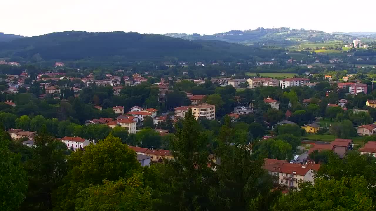 Nova Gorica e Gorizia: Panorama Mozzafiato dal Convento Francescano di Castagnevizza