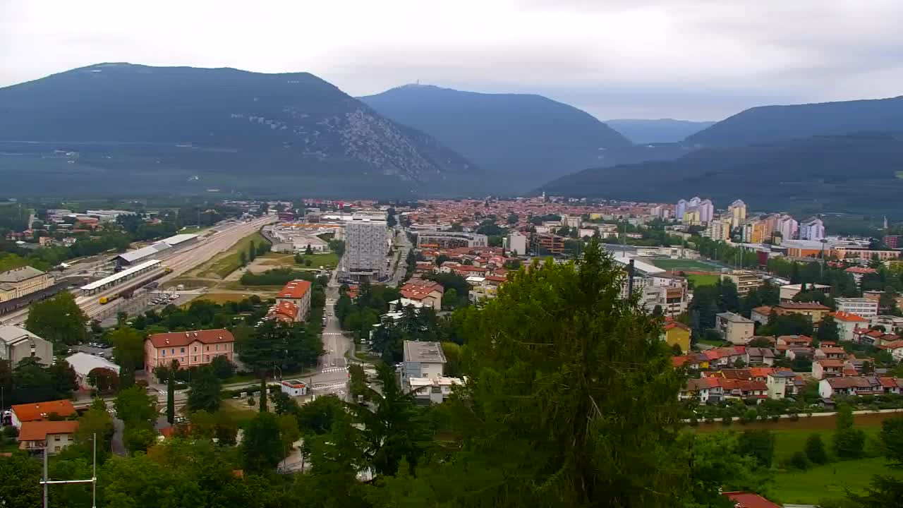 Nova Gorica und Görz: Atemberaubende Aussicht vom Franziskanerkloster Kostanjevica