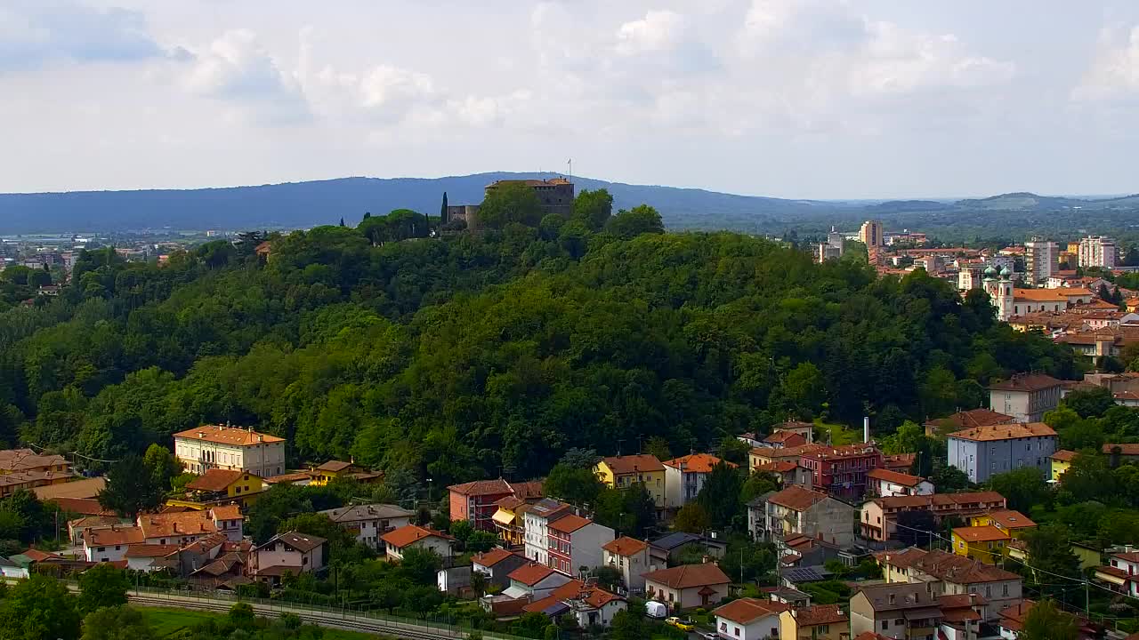 Nova Gorica e Gorizia: Panorama Mozzafiato dal Convento Francescano di Castagnevizza