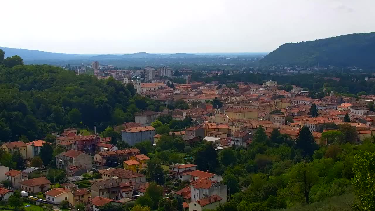 Nova Gorica e Gorizia: Panorama Mozzafiato dal Convento Francescano di Castagnevizza