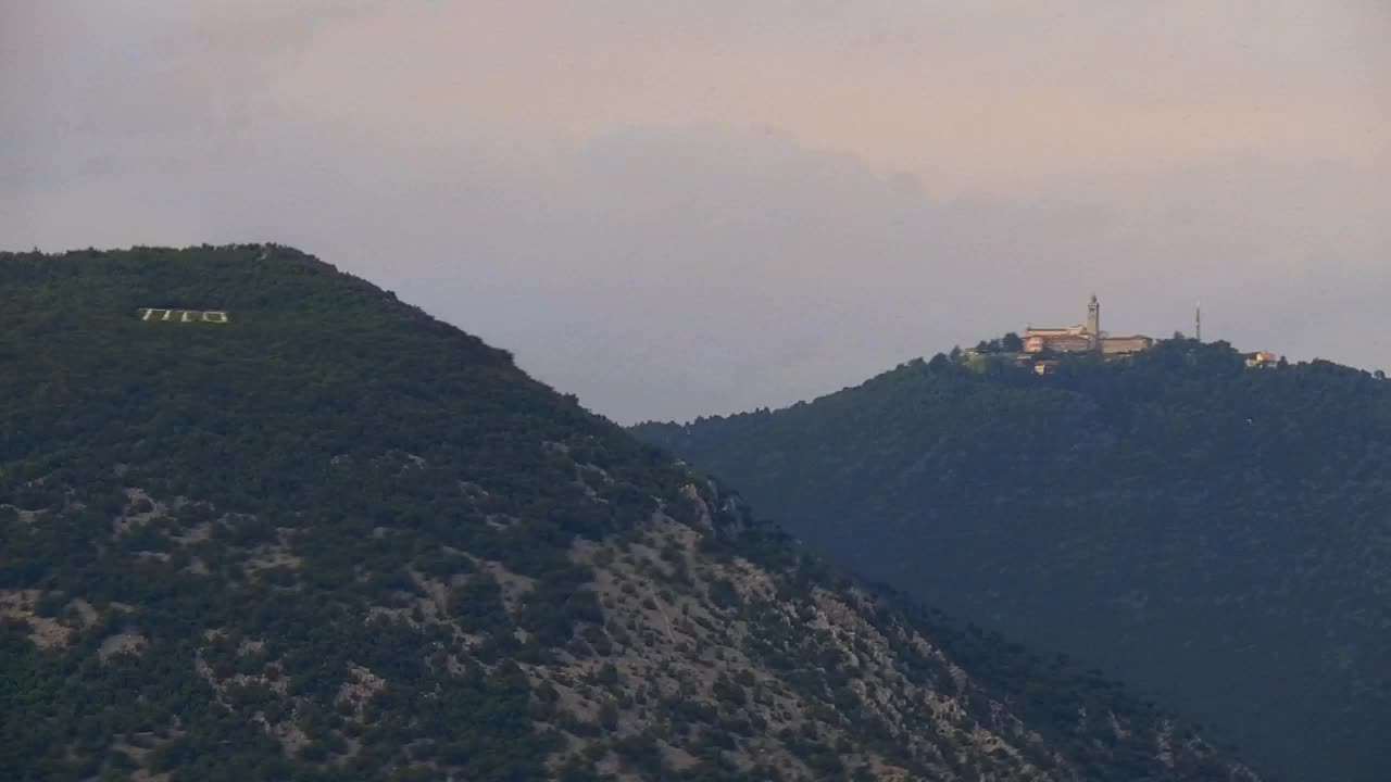 Nova Gorica e Gorizia: Panorama Mozzafiato dal Convento Francescano di Castagnevizza