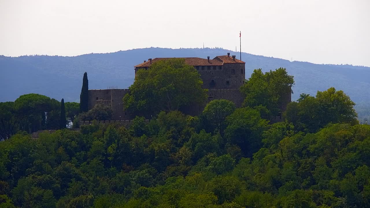 Nova Gorica y Gorizia: Impresionantes Vistas desde el Monasterio Franciscano de Kostanjevica