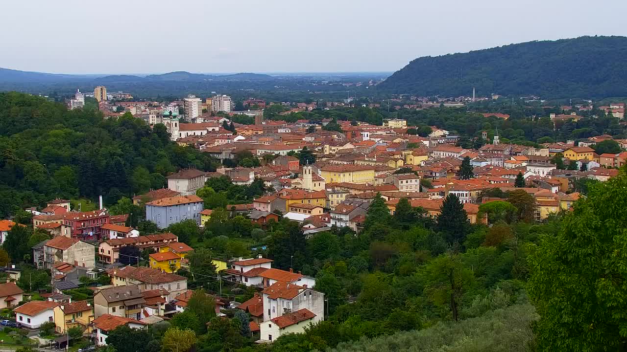 Nova Gorica i Gorica: Prekrasan Pogled iz Franjevačkog Samostana Kostanjevica