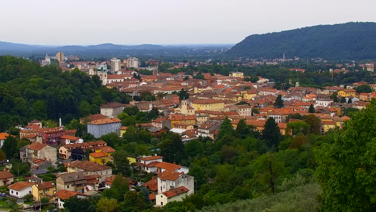 Nova Gorica e Gorizia: Panorama Mozzafiato dal Convento Francescano di Castagnevizza