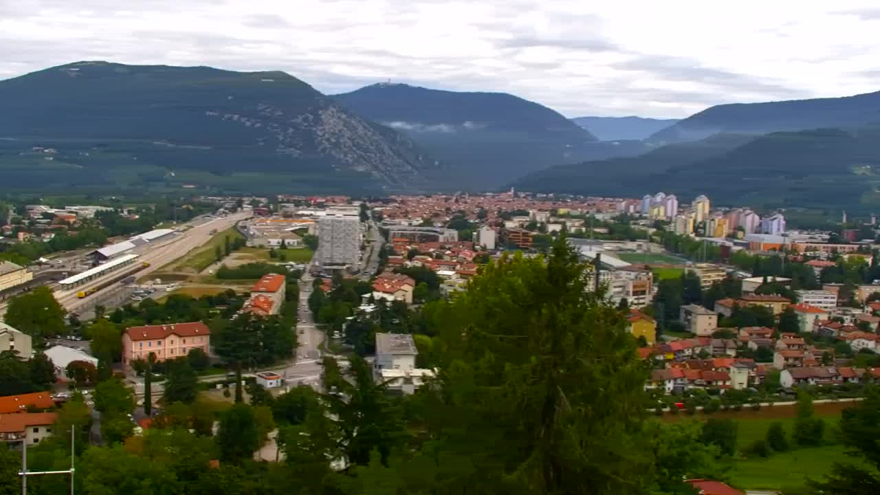 Nova Gorica und Görz: Atemberaubende Aussicht vom Franziskanerkloster Kostanjevica
