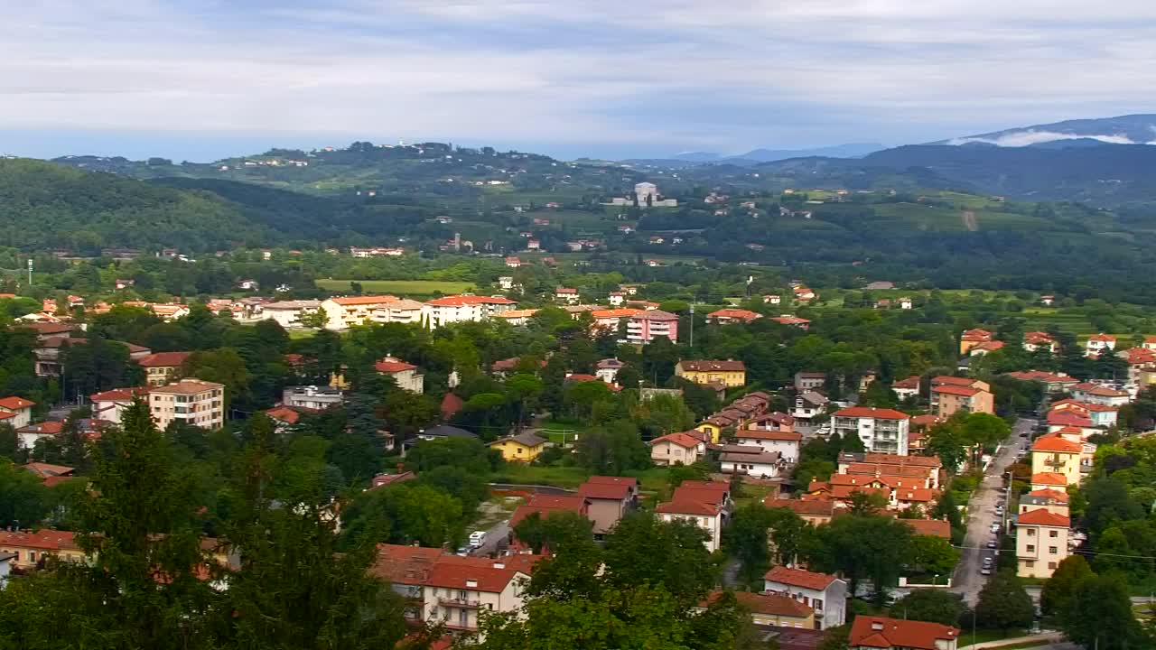 Nova Gorica y Gorizia: Impresionantes Vistas desde el Monasterio Franciscano de Kostanjevica