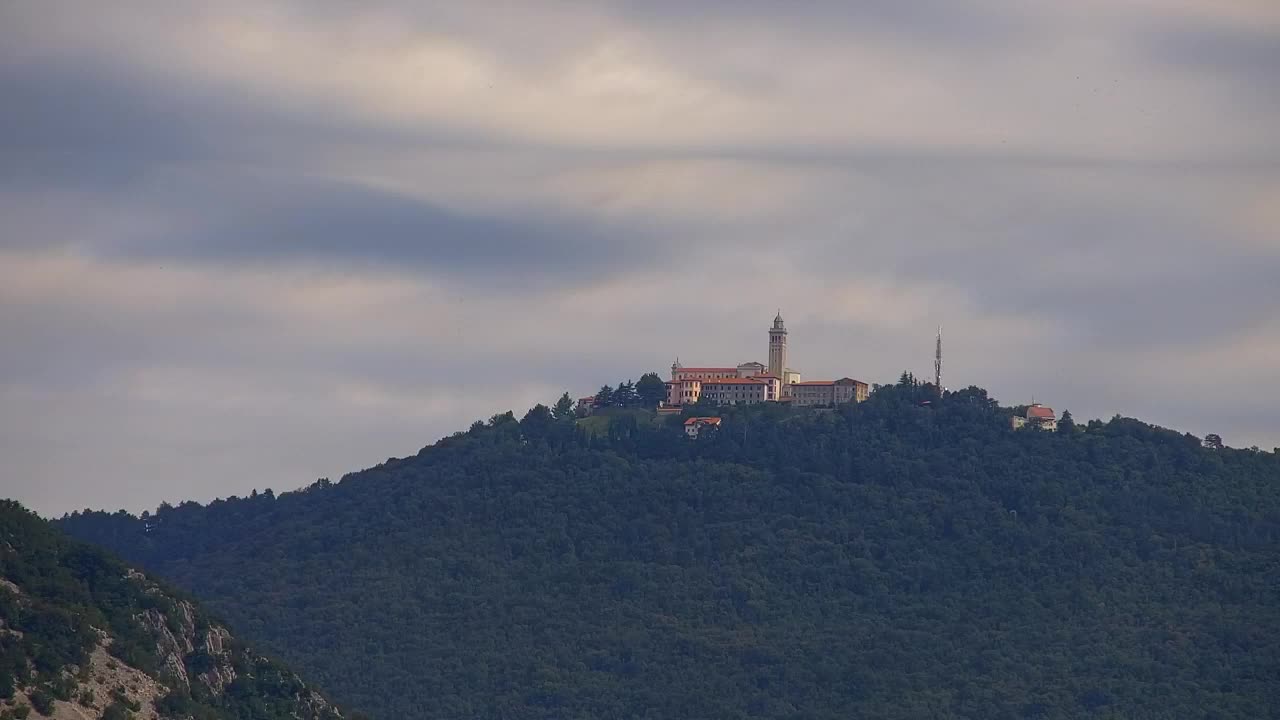 Nova Gorica y Gorizia: Impresionantes Vistas desde el Monasterio Franciscano de Kostanjevica