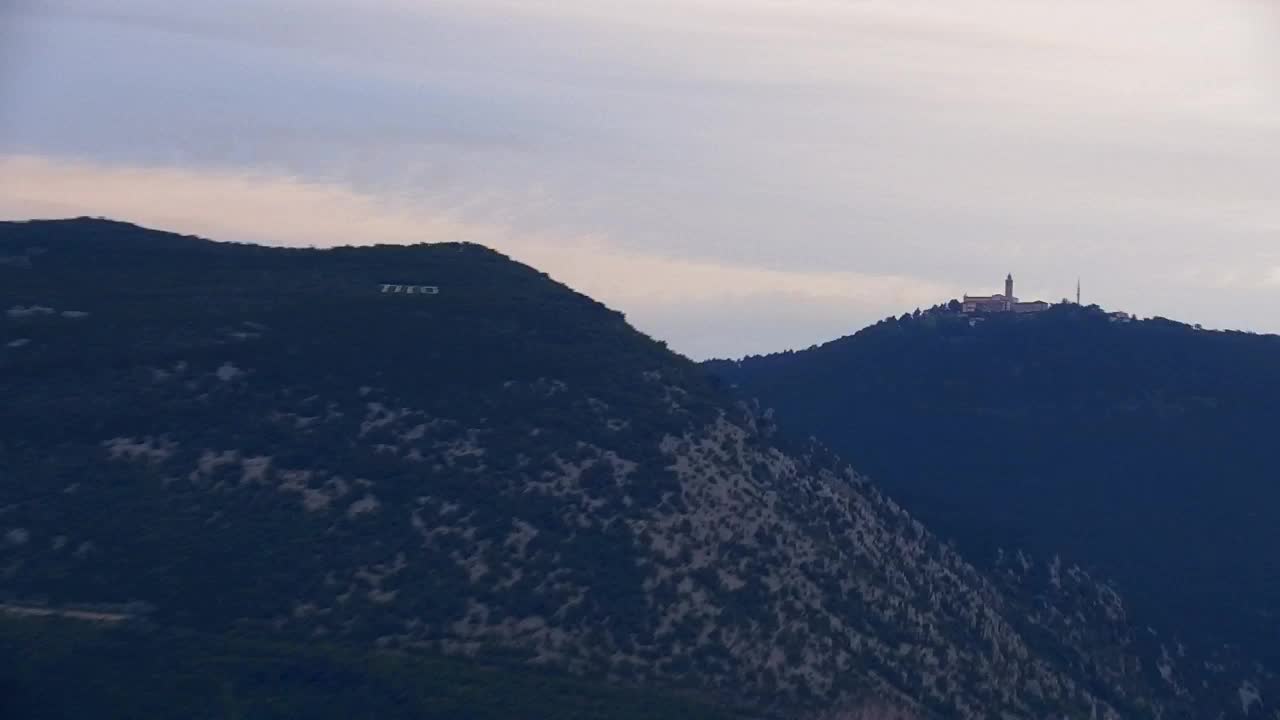 Nova Gorica e Gorizia: Panorama Mozzafiato dal Convento Francescano di Castagnevizza