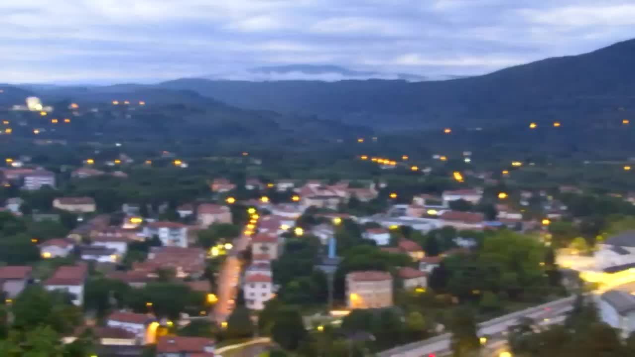 Nova Gorica e Gorizia: Panorama Mozzafiato dal Convento Francescano di Castagnevizza