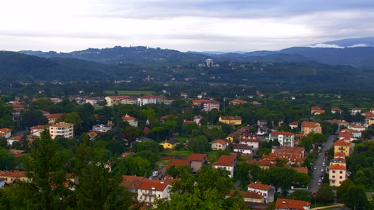 Nova Gorica y Gorizia: Impresionantes Vistas desde el Monasterio Franciscano de Kostanjevica